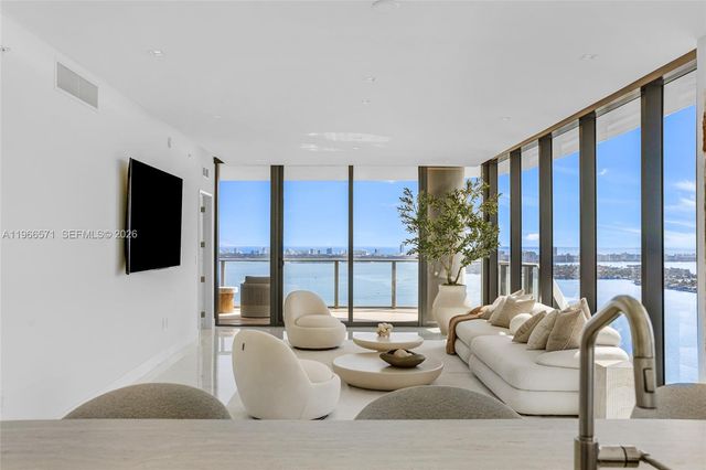 700 NE 24th St 4007, Miami, FL 33137