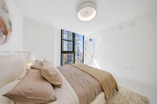 700 NE 24th St 4007, Miami, FL 33137