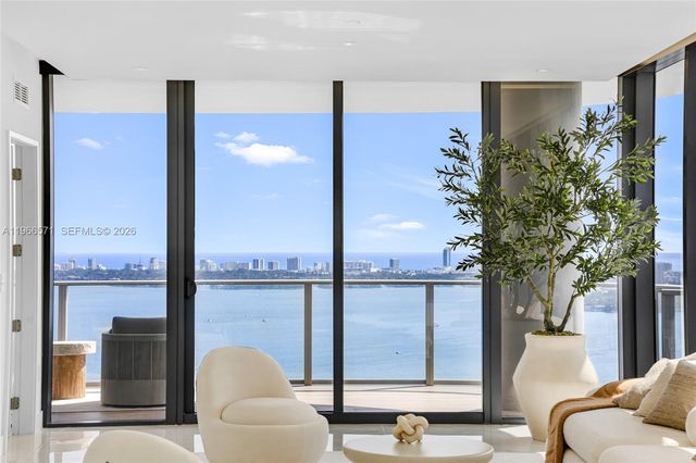 700 NE 24th St 4007, Miami, FL 33137