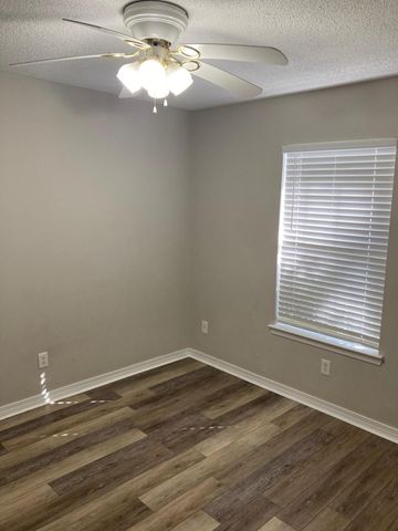 697 Ferguson Drive, Fort Walton Beach, FL 32547