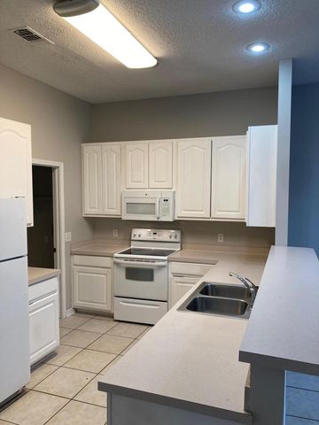 697 Ferguson Drive, Fort Walton Beach, FL 32547