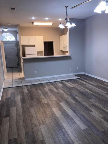 697 Ferguson Drive, Fort Walton Beach, FL 32547