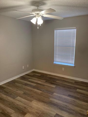 697 Ferguson Drive, Fort Walton Beach, FL 32547