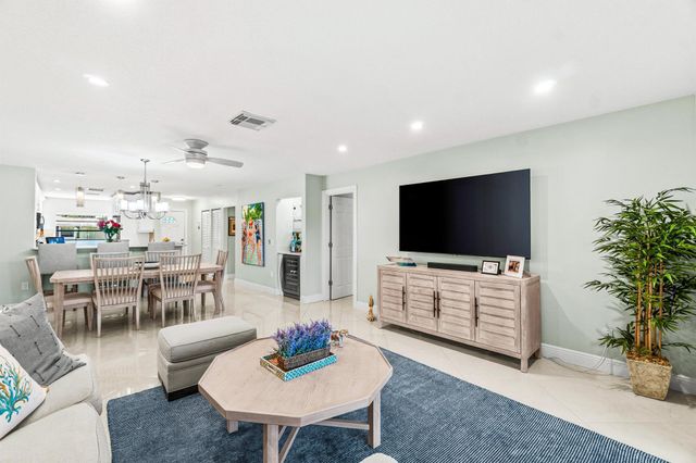 24 Stratford Drive E D, Boynton Beach, FL 33436