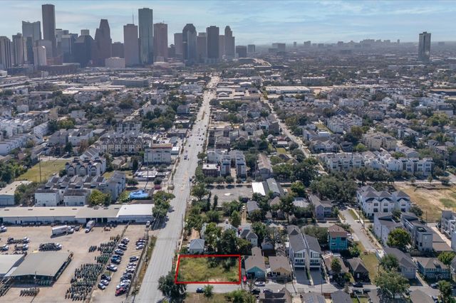 2109 Houston Avenue, Houston, TX 77007
