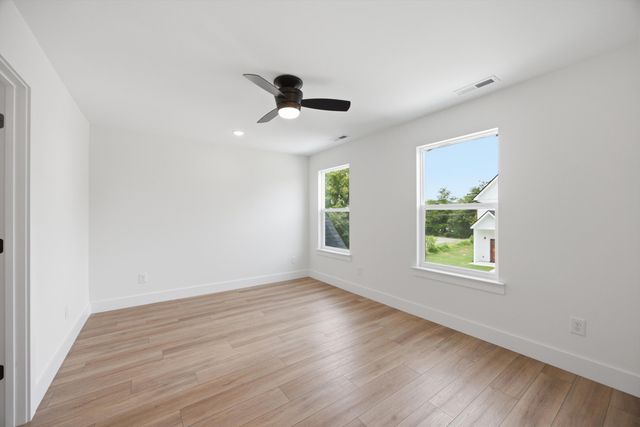 3696 Michigan Avenue Road NE 303, Cleveland, TN 37323