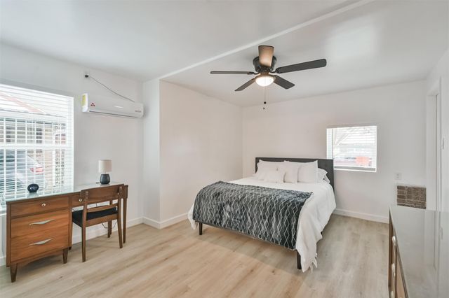 4705 A&B Pease Street, Houston, TX 77023