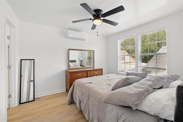 4705 A&B Pease Street, Houston, TX 77023