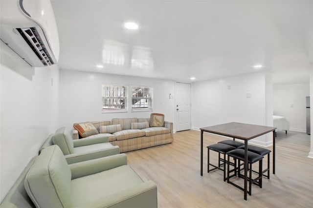 4705 A&B Pease Street, Houston, TX 77023