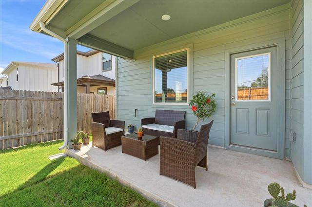 596 Backstays LOOP, Kyle, TX 78640