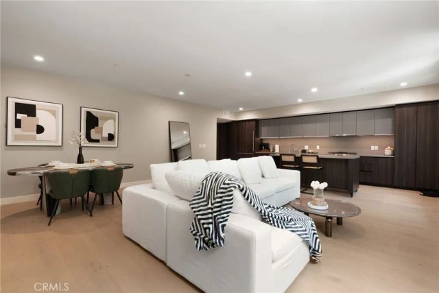 39 S Los Robles 3019, Pasadena, CA 91101