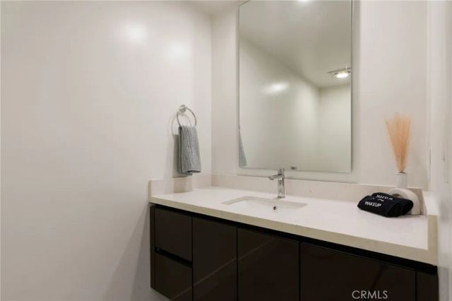 39 S Los Robles 3019, Pasadena, CA 91101