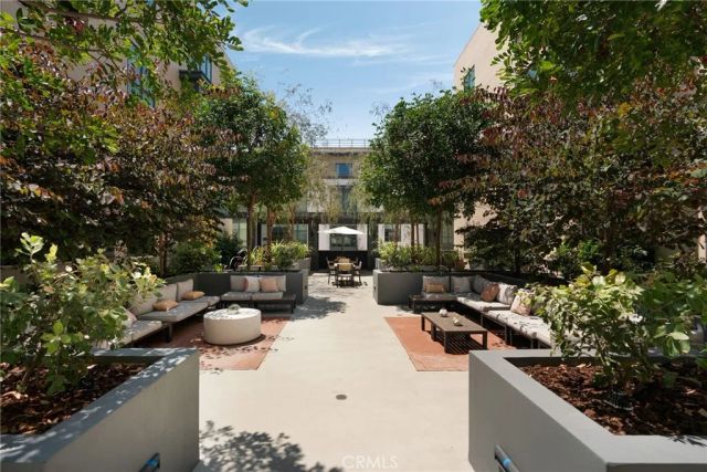 39 S Los Robles 3019, Pasadena, CA 91101