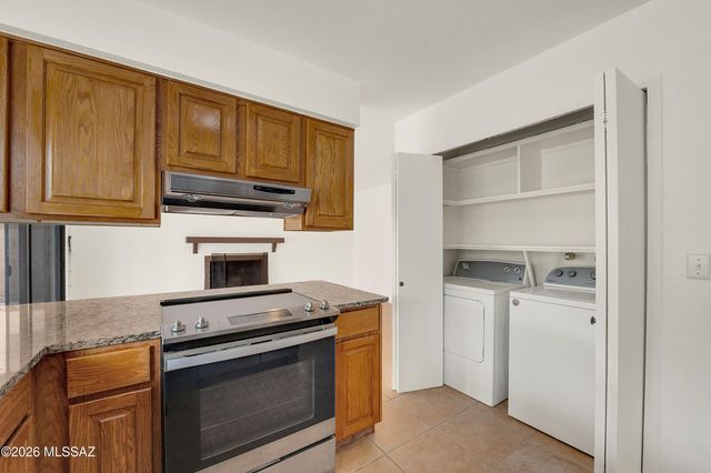 9521 E 29th Street, Tucson, AZ 85748