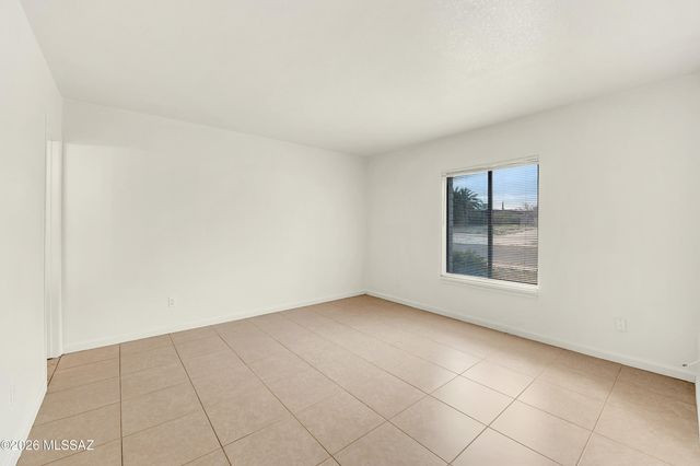 9521 E 29th Street, Tucson, AZ 85748