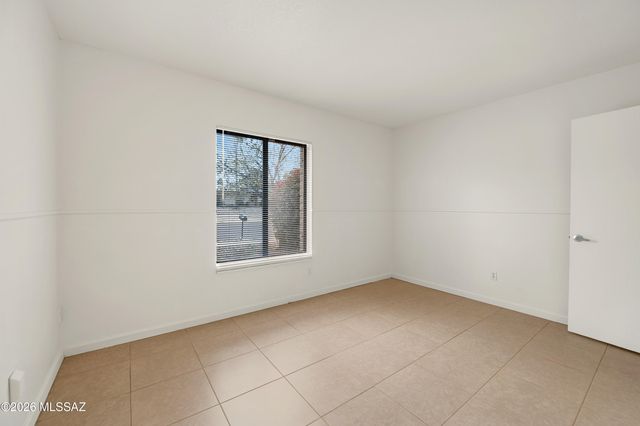 9521 E 29th Street, Tucson, AZ 85748