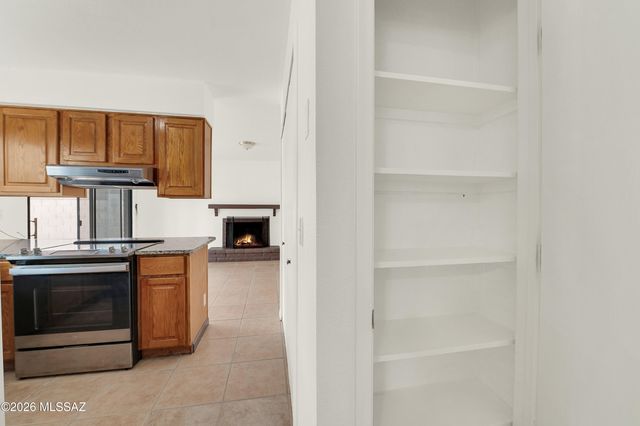 9521 E 29th Street, Tucson, AZ 85748