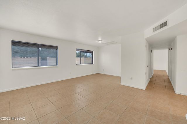 9521 E 29th Street, Tucson, AZ 85748