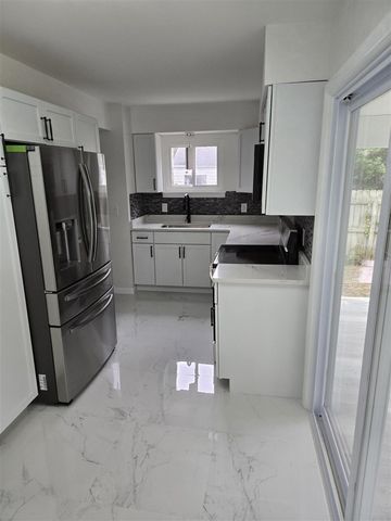 2419 Barnard Street, Saginaw, MI 48602