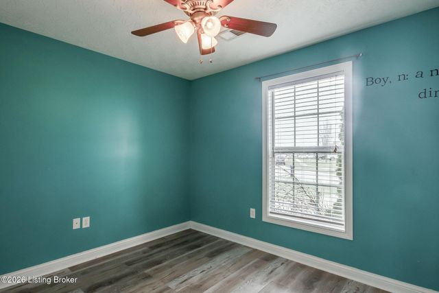 980 Tecumseh Dr, Shepherdsville, KY 40165