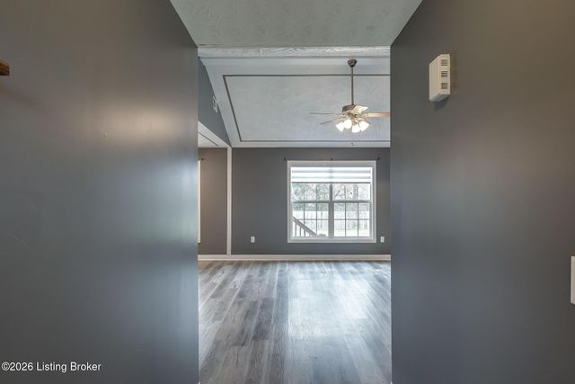 980 Tecumseh Dr, Shepherdsville, KY 40165