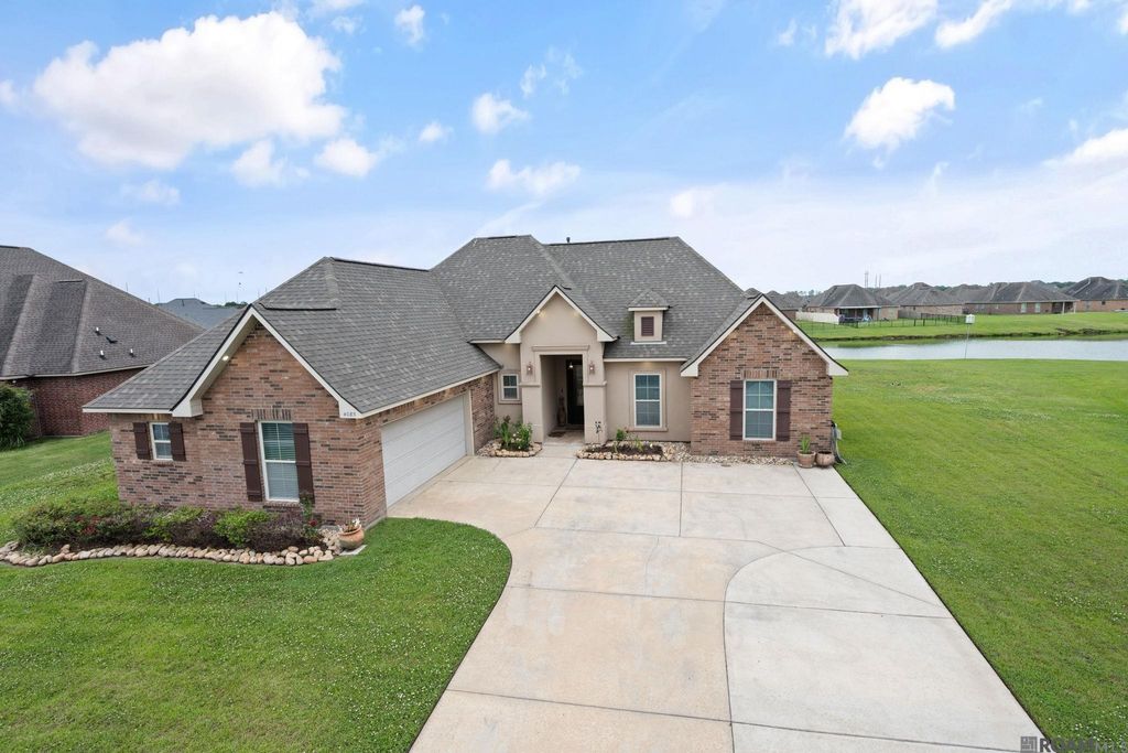 4085 Stonewall Dr, Addis, LA 70710