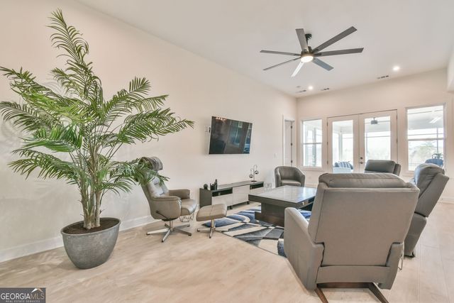 284 Pecks Court, Hoschton, GA 30548