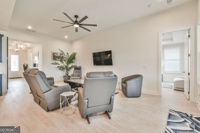 284 Pecks Court, Hoschton, GA 30548