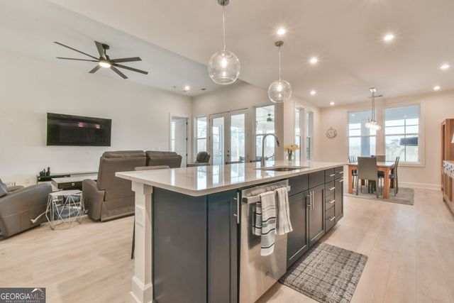 284 Pecks Court, Hoschton, GA 30548