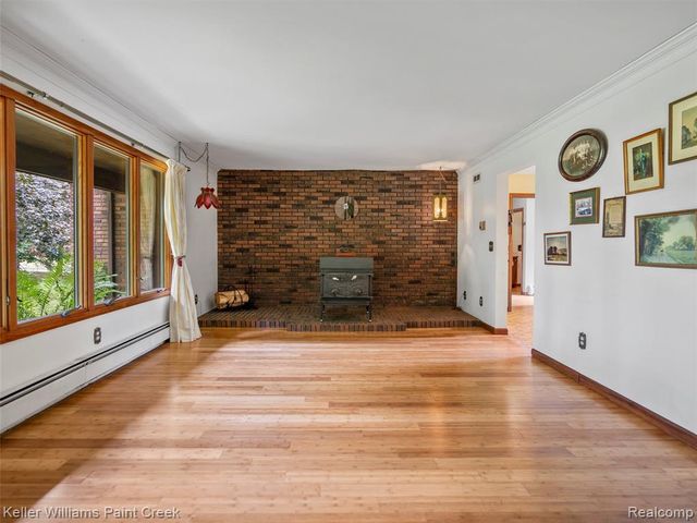 5500 Seymour Lake Road, Oxford, MI 48371