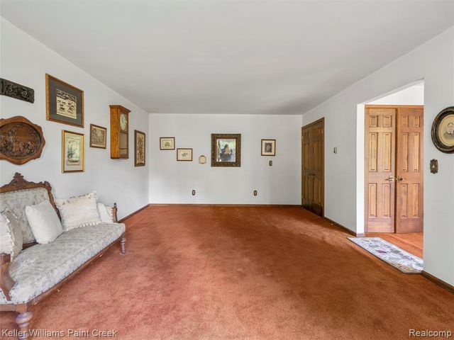 5500 Seymour Lake Road, Oxford, MI 48371
