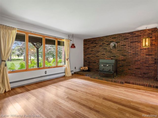5500 Seymour Lake Road, Oxford, MI 48371