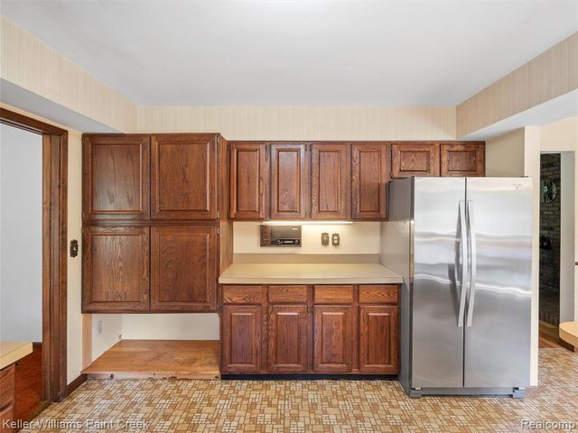 5500 Seymour Lake Road, Oxford, MI 48371