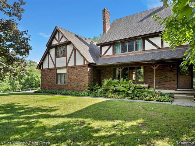 5500 Seymour Lake Road, Oxford, MI 48371