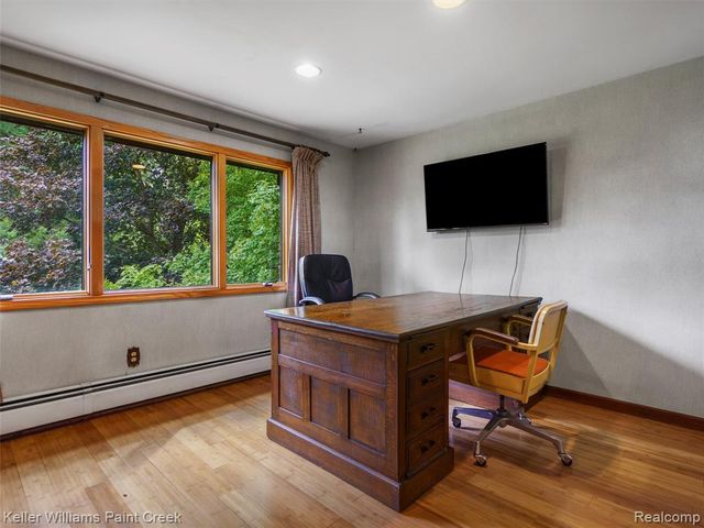 5500 Seymour Lake Road, Oxford, MI 48371