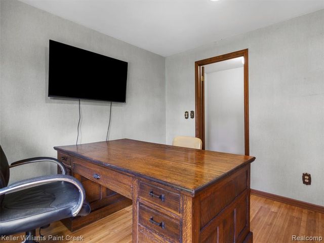 5500 Seymour Lake Road, Oxford, MI 48371