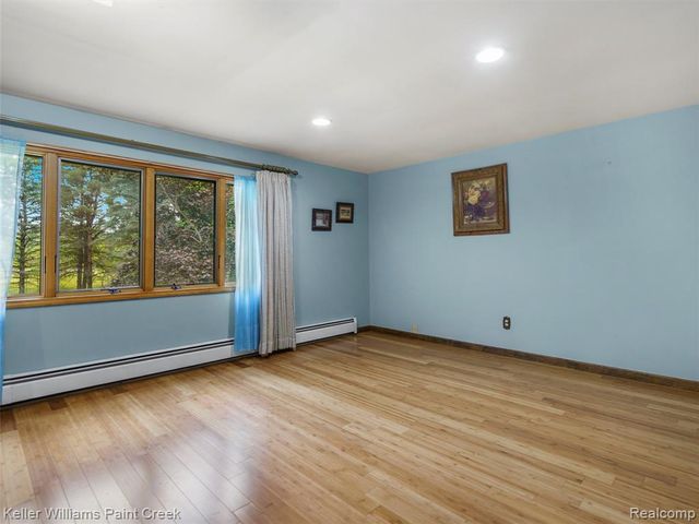 5500 Seymour Lake Road, Oxford, MI 48371
