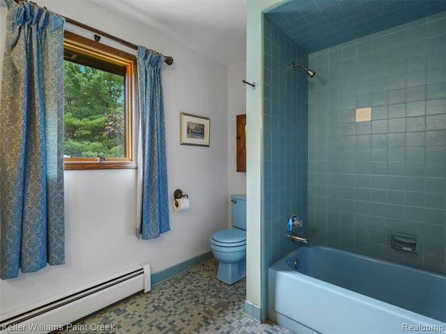 5500 Seymour Lake Road, Oxford, MI 48371