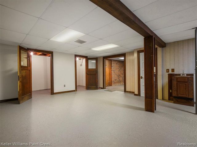 5500 Seymour Lake Road, Oxford, MI 48371
