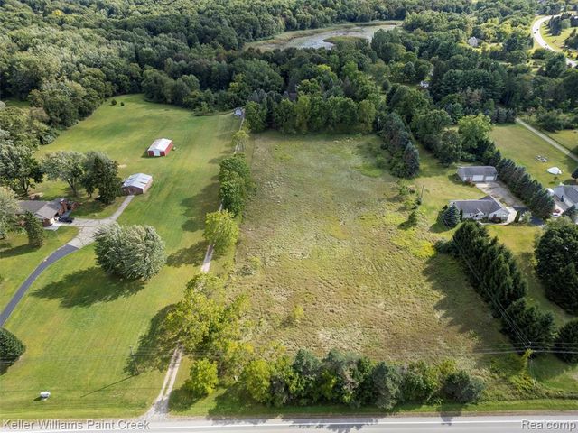 5500 Seymour Lake Road, Oxford, MI 48371