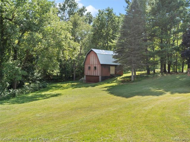 5500 Seymour Lake Road, Oxford, MI 48371