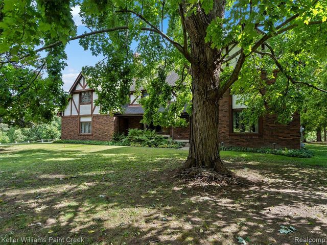 5500 Seymour Lake Road, Oxford, MI 48371