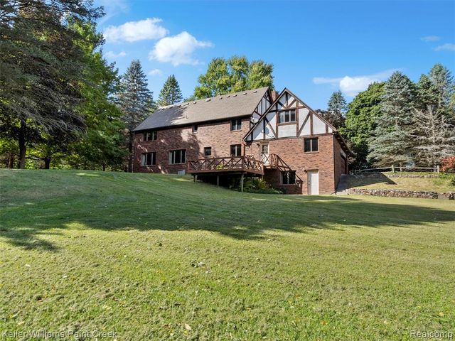 5500 Seymour Lake Road, Oxford, MI 48371