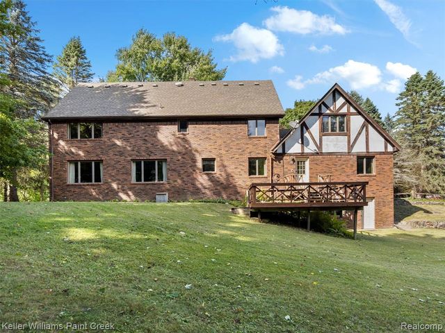 5500 Seymour Lake Road, Oxford, MI 48371