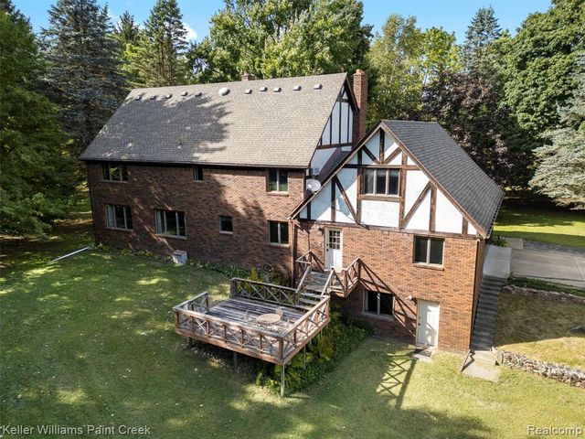 5500 Seymour Lake Road, Oxford, MI 48371