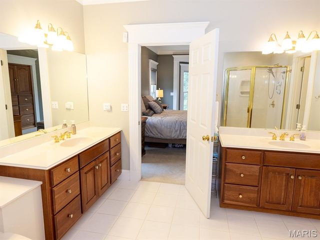 1889 Bay Avenue, Hannibal, MO 63401