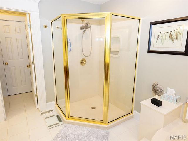 1889 Bay Avenue, Hannibal, MO 63401