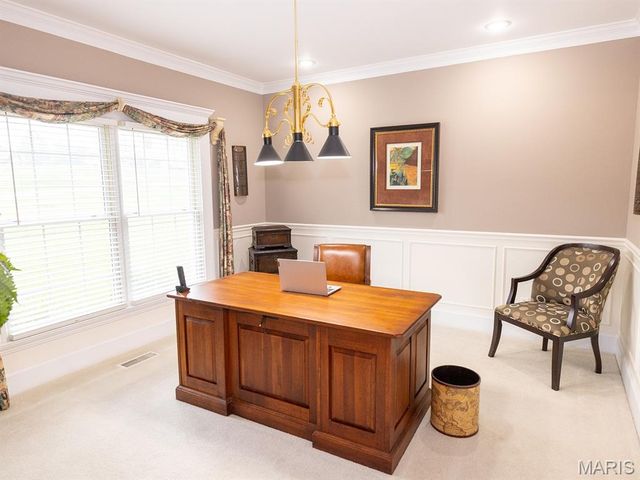 1889 Bay Avenue, Hannibal, MO 63401