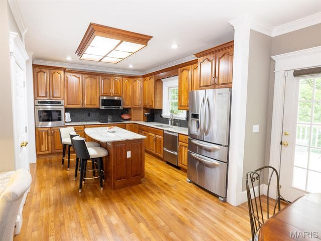 1889 Bay Avenue, Hannibal, MO 63401