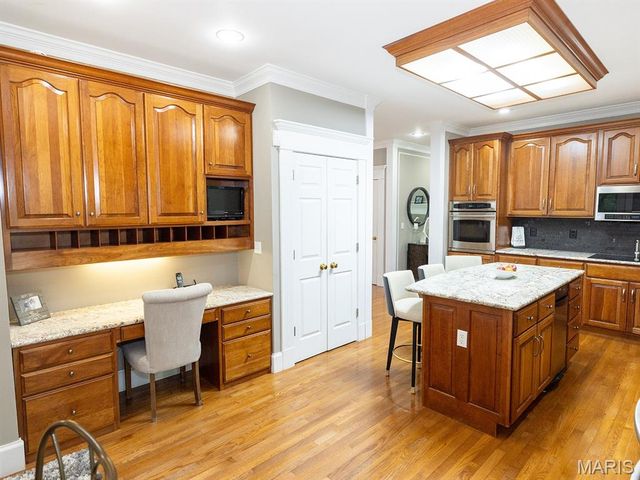 1889 Bay Avenue, Hannibal, MO 63401